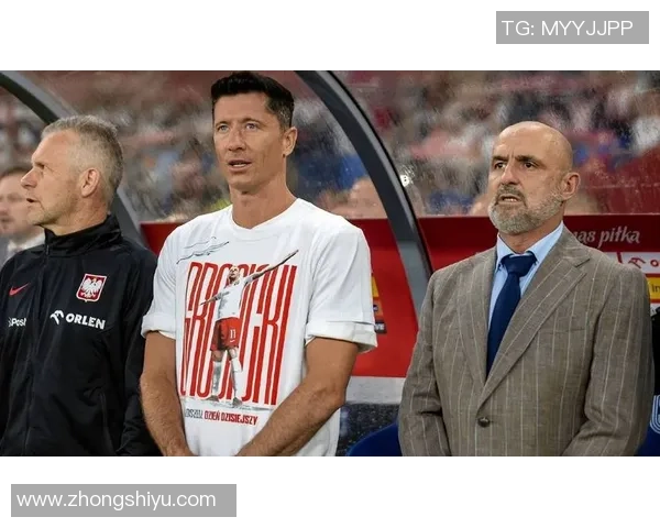 波兰足球历史上的传奇球员与他们的辉煌成就回顾 波兰足球历史上的传奇球员与他们的辉煌成就回顾