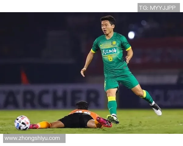 被抛弃的足球明星如何在逆境中重生与追寻自我价值的故事 被抛弃的足球明星如何在逆境中重生与追寻自我价值的故事